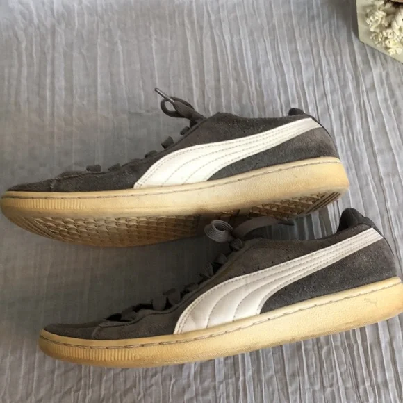 PUMA gray white low top size 9 suede tie up sneakers - Picture 4 of 10